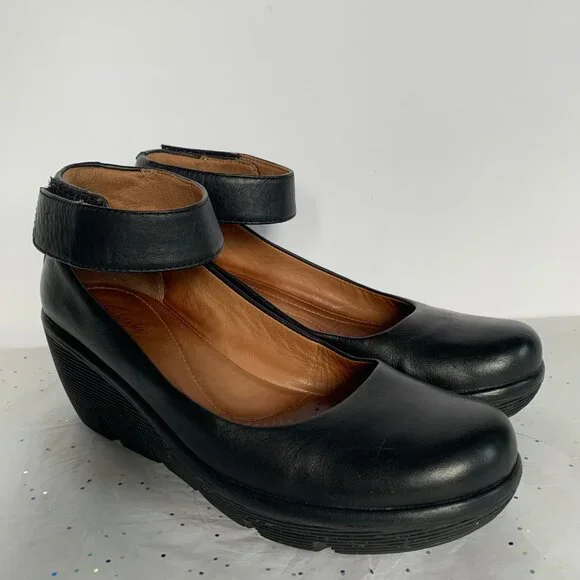 Clarks Artisan Clarene Tide Black Leather Ankle Strap Platform Wedges - Size 6.5 - Picture 11 of 16